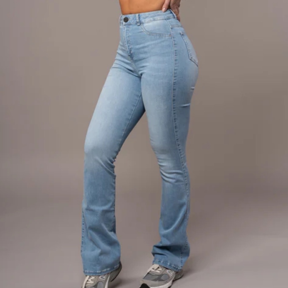 FITJEANS High Waisted Arctic Light Blue Jeans Women’s Size Small